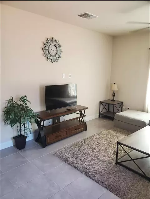 Living - 3751 De Soto Way, Merced, CA 95340 photo 9 of 11