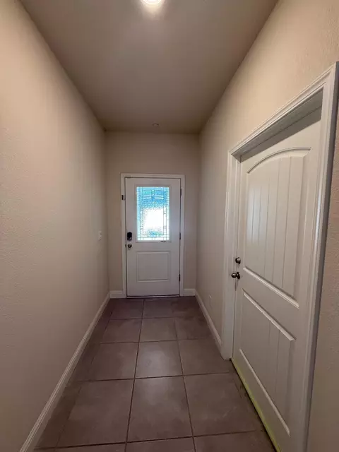 Entry Way - 3751 De Soto Way, Merced, CA 95340 photo 4 of 15