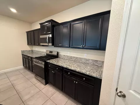 Kitchen - 3751 De Soto Way, Merced, CA 95340 photo 8 of 8