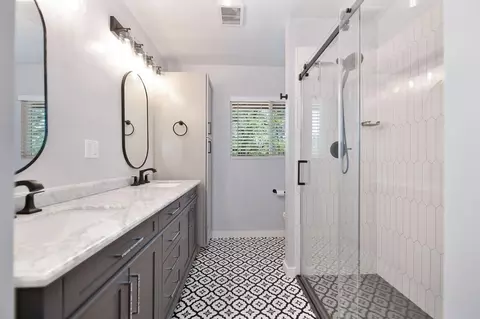 Bath - 17870 Orchard Pl, Applegate, CA 95703 photo 1 of 5