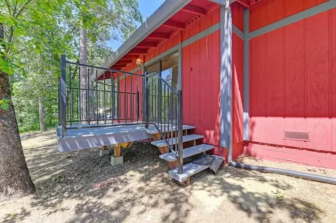 Exterior - 17870 Orchard Pl, Applegate, CA 95703 photo 24 of 28