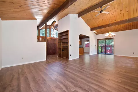 Living - 17870 Orchard Pl, Applegate, CA 95703 photo 4 of 10