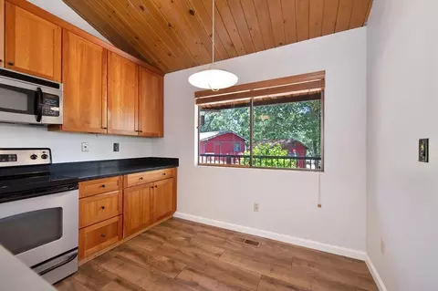 Kitchen - 17870 Orchard Pl, Applegate, CA 95703 photo 5 of 5