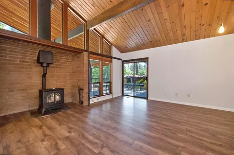 Living - 17870 Orchard Pl, Applegate, CA 95703 photo 6 of 10
