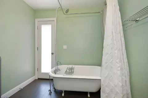 Bath - 17870 Orchard Pl, Applegate, CA 95703 photo 5 of 5