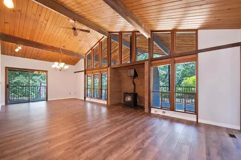 Living - 17870 Orchard Pl, Applegate, CA 95703 photo 5 of 10