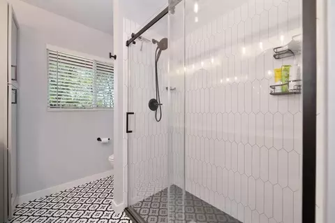 Bath - 17870 Orchard Pl, Applegate, CA 95703 photo 3 of 5