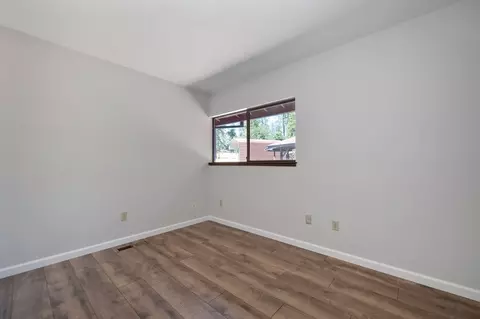 Bedroom - 17870 Orchard Pl, Applegate, CA 95703 photo 2 of 5