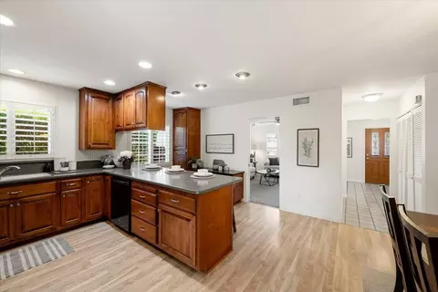 5522 Hesper Way, Carmichael, CA 95608 photo 17