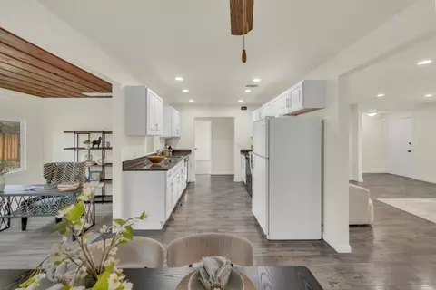 Entry Way - 3000 Mission Ave, Carmichael, CA 95608 photo 2 of 4