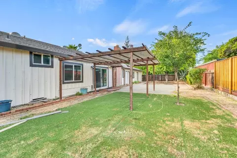 Exterior - 3000 Mission Ave, Carmichael, CA 95608 photo 8 of 14