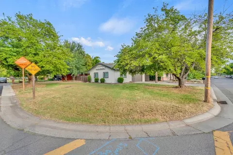 Exterior - 3000 Mission Ave, Carmichael, CA 95608 photo 3 of 14
