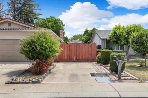 678 Emerald Pl, Manteca, CA 95336 photo 4