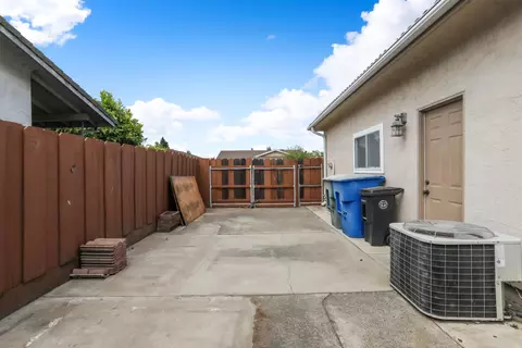 678 Emerald Pl, Manteca, CA 95336 photo 32
