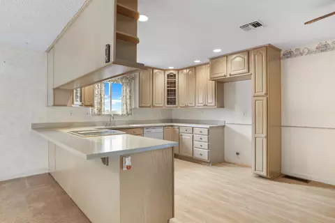 678 Emerald Pl, Manteca, CA 95336 photo 12