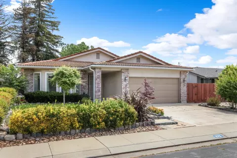 678 Emerald Pl, Manteca, CA 95336 photo 2