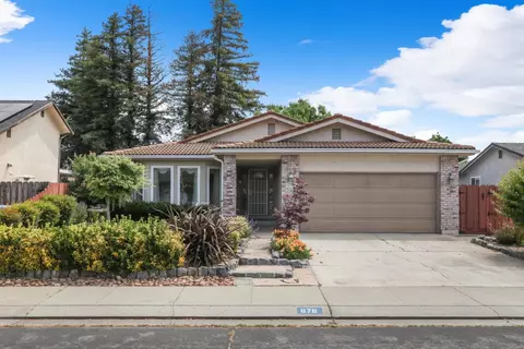 678 Emerald Pl, Manteca, CA 95336 photo 1