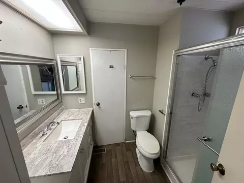 Bath - 95 Casa Grande Dr, Red Bluff, CA 96080 photo 1 of 2