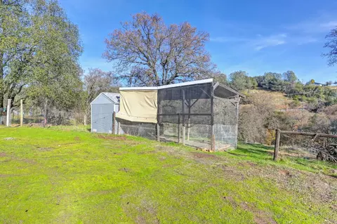 Exterior - 1930 Indian Rock Rd, Cool, CA 95614 photo 31 of 56
