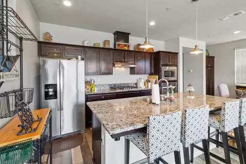 Kitchen - 4373 Strathmore, Merced, CA 95348 photo 1 of 6