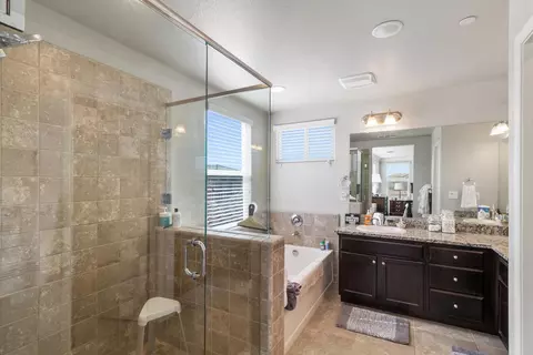 Bath - 4373 Strathmore, Merced, CA 95348 photo 1 of 7