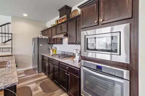 Kitchen - 4373 Strathmore, Merced, CA 95348 photo 3 of 6
