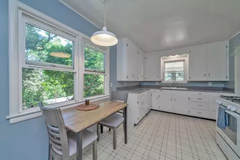 Kitchen - 954 Garden Loop, Placerville, CA 95667 photo 2 of 5