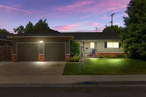 2365 E Marshall St, Turlock, CA 95380 photo 1