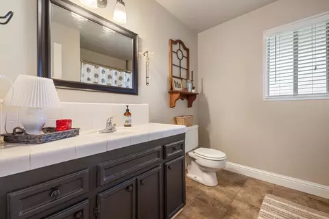 2365 E Marshall St, Turlock, CA 95380 photo 22