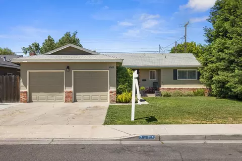2365 E Marshall St, Turlock, CA 95380 photo 3