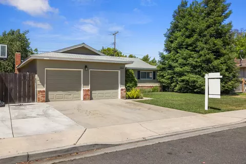 2365 E Marshall St, Turlock, CA 95380 photo 4