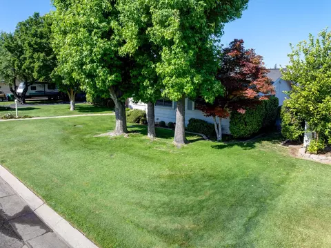 Exterior - 2829 Bedford Dr, Merced, CA 95340 photo 6 of 11