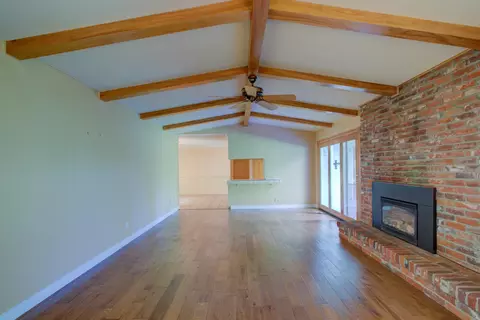 Living - 2829 Bedford Dr, Merced, CA 95340 photo 5 of 7