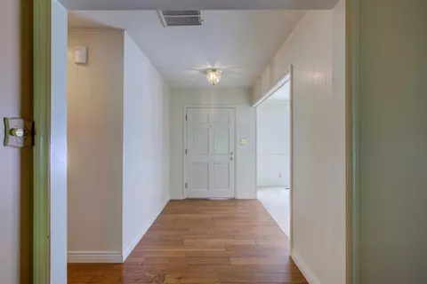 Entry Way - 2829 Bedford Dr, Merced, CA 95340 photo 3 of 6