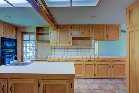 Kitchen - 2829 Bedford Dr, Merced, CA 95340 photo 3 of 11