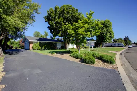 Exterior - 2829 Bedford Dr, Merced, CA 95340 photo 4 of 11