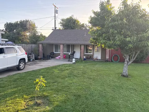 831 Pleasant Ave, Lodi, CA 95240 photo 1
