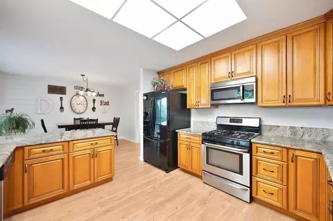 Kitchen - 25375 Pineview Dr, Colfax, CA 95713 photo 2 of 8