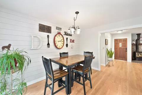 Dining - 25375 Pineview Dr, Colfax, CA 95713 photo 2 of 4