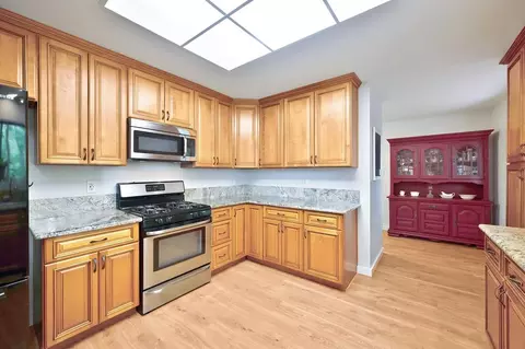 Kitchen - 25375 Pineview Dr, Colfax, CA 95713 photo 3 of 8