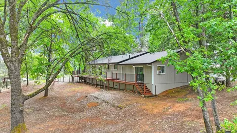 Exterior - 25375 Pineview Dr, Colfax, CA 95713 photo 12 of 33