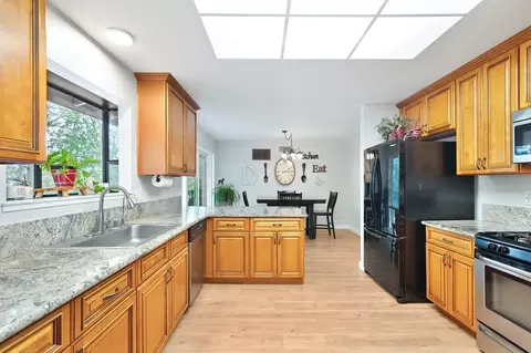 Kitchen - 25375 Pineview Dr, Colfax, CA 95713 photo 7 of 8