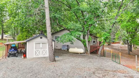 Exterior - 25375 Pineview Dr, Colfax, CA 95713 photo 17 of 33