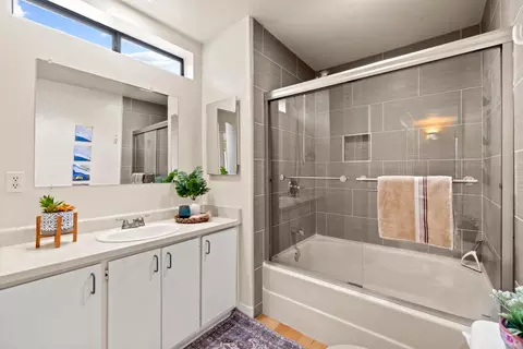 Bath - 3233 Oriole Way, Placerville, CA 95667 photo 1 of 2