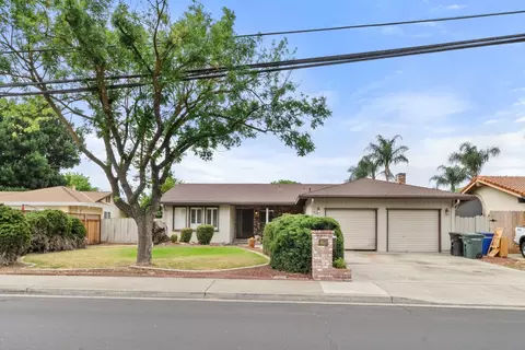 2624 E Orangeburg, Modesto, CA 95355 photo 3
