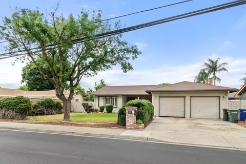 2624 E Orangeburg, Modesto, CA 95355 photo 2