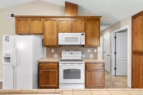 737 Young Ct, Galt, CA 95632 photo 17