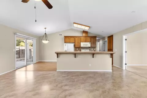 737 Young Ct, Galt, CA 95632 photo 8
