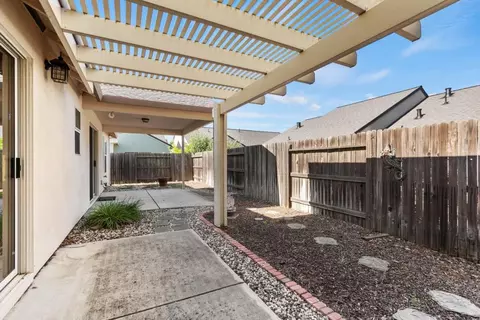737 Young Ct, Galt, CA 95632 photo 32