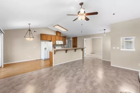 737 Young Ct, Galt, CA 95632 photo 9
